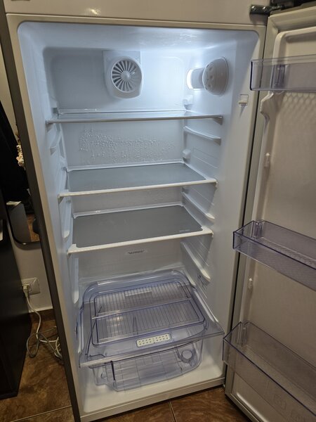 Vand frigider cu doua usi Beko 306 l.