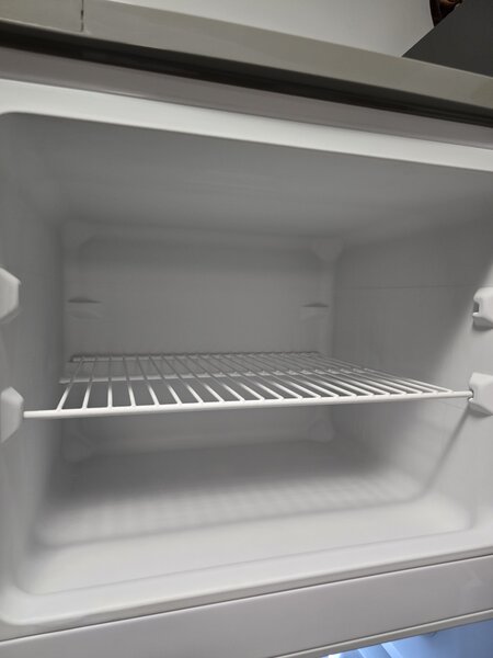 Vand frigider cu doua usi Beko 306 l.